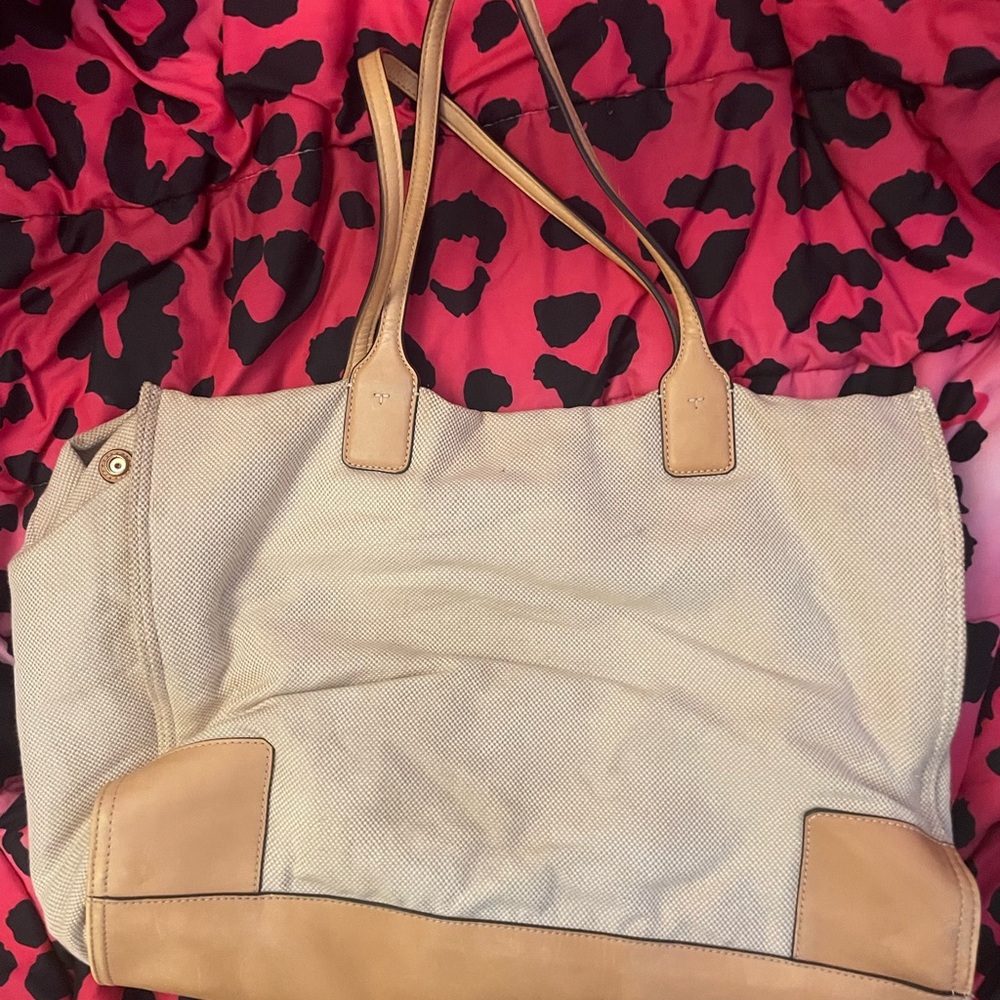 Tory Burch Beige and Tan Tote Bag - Picture 2 of 3